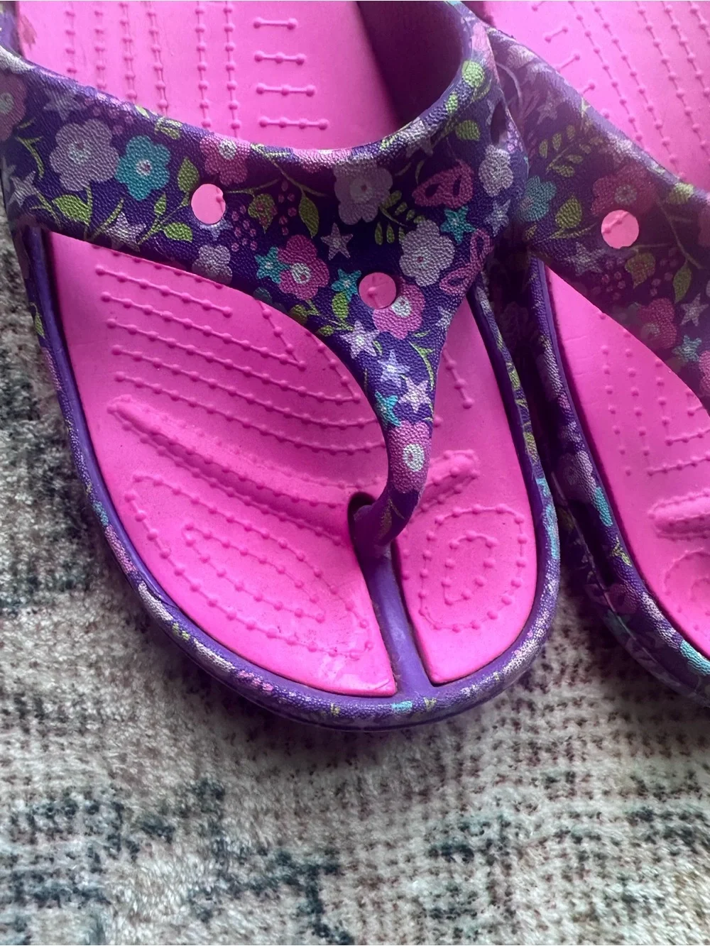 CROCS Kadee II Flip Flop Sandals, floral, Kids size 1